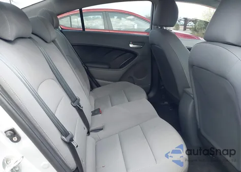 2017 Kia Forte Lx z USA, uszkodzony, nr VIN 3KPFK4A76HE161026